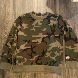 New Men’s Nike SB Fleece Camo Pullover Sweatshirt